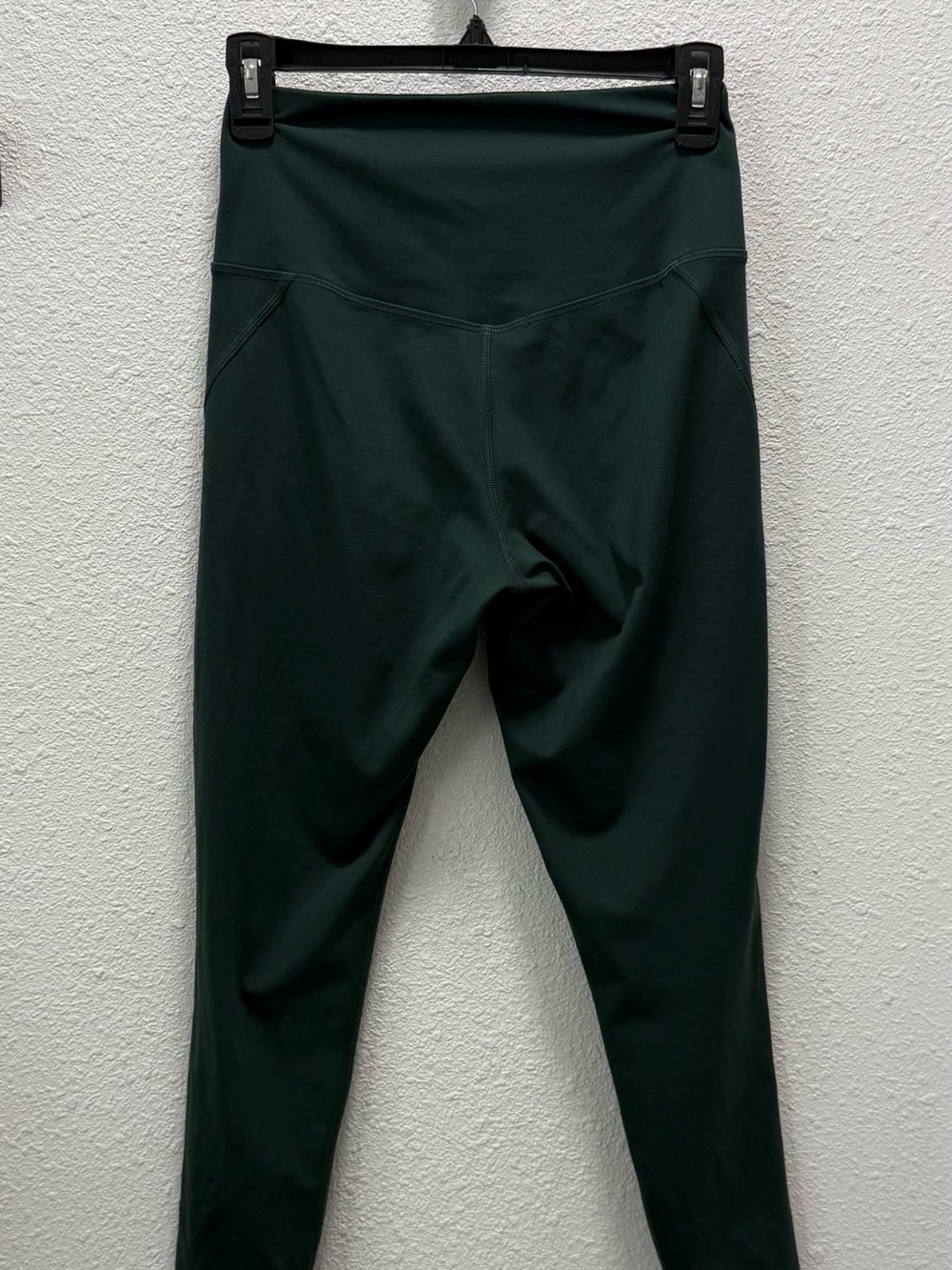 Girlfriend Collective Green And A Burgundy Pair High Rise Cropped Capri Sz(S) - Picture 7 of 10